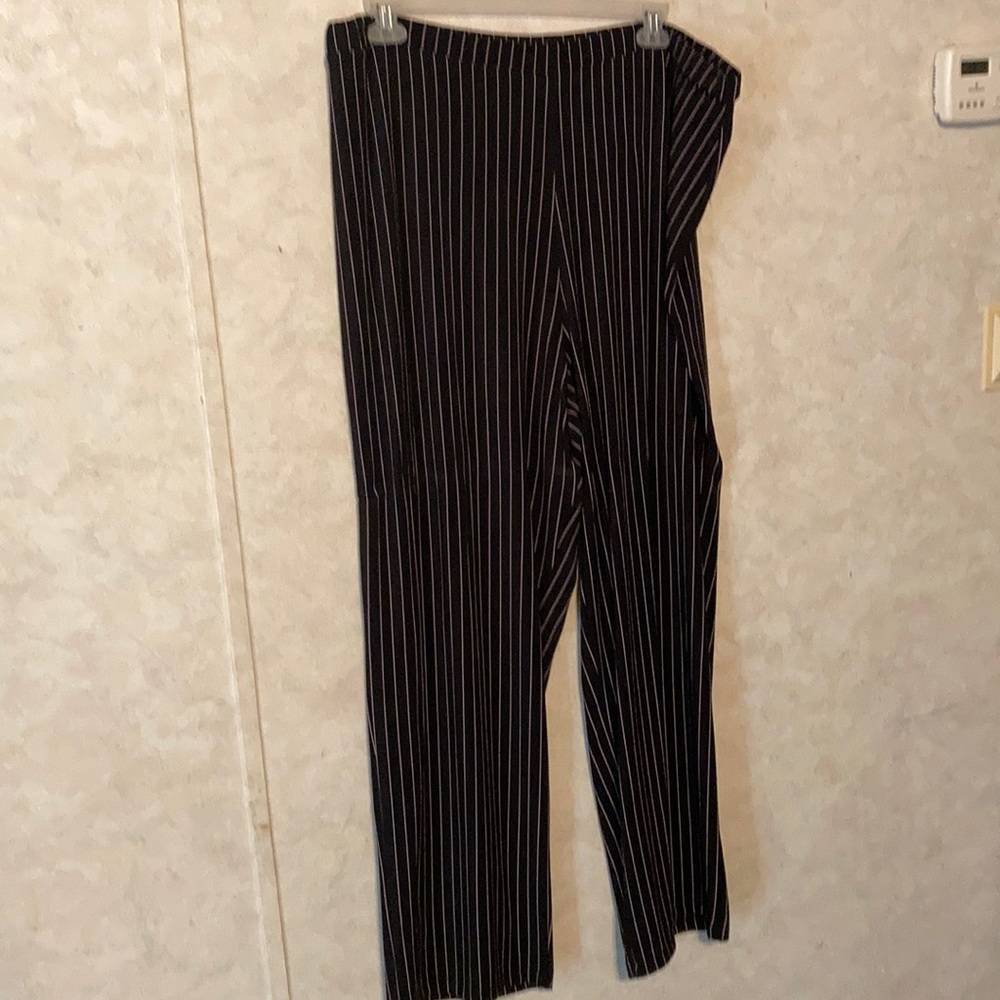 Pink pin stripe, Elastic waistband